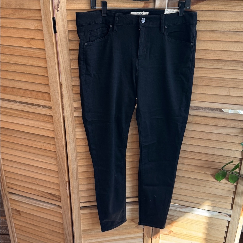 Unpublished Kora Mid Rise Skinny Jean